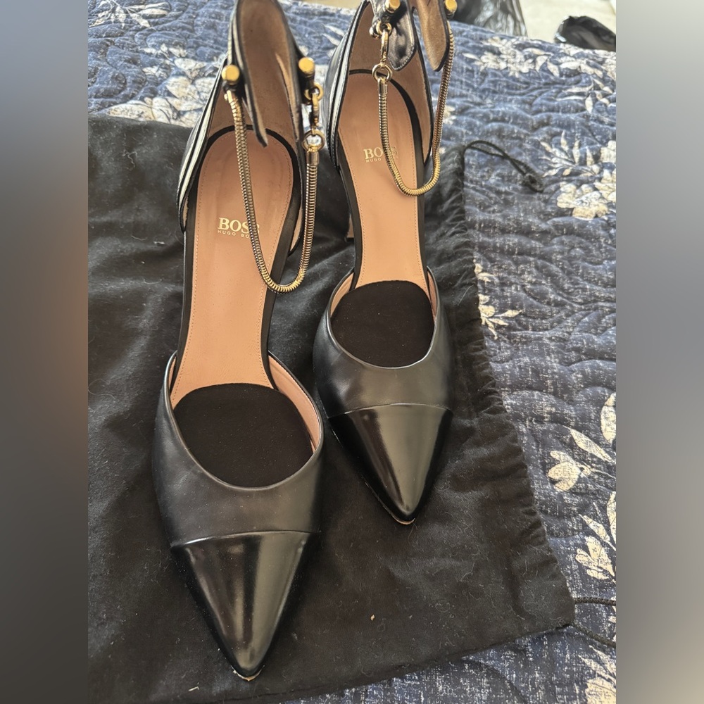 BOSS Black Pointed Toe Ankle-Strap Leather Pumps Hugo Boss black leather scarpin